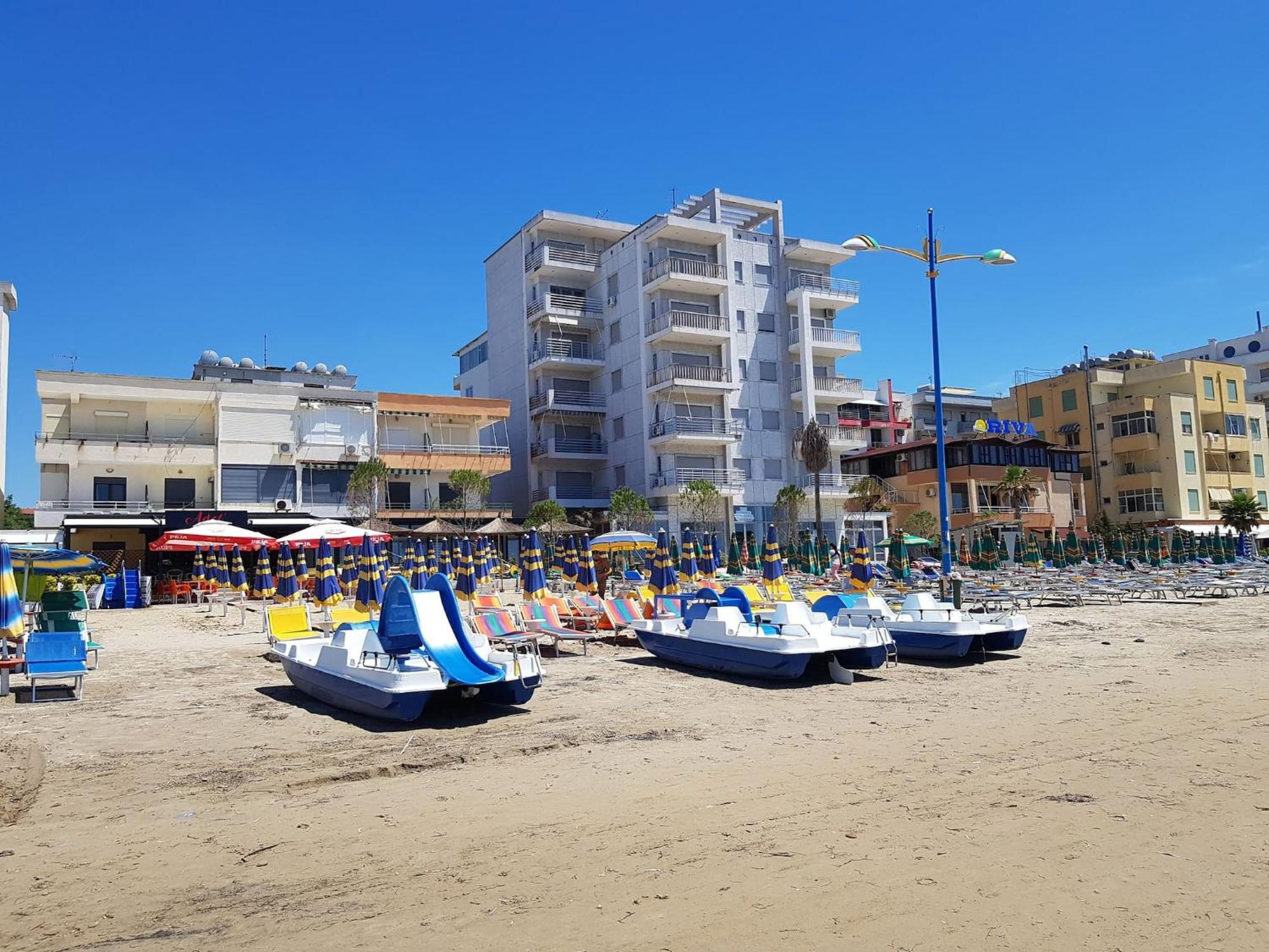 Sea View Apartments In Durres Exterior photo