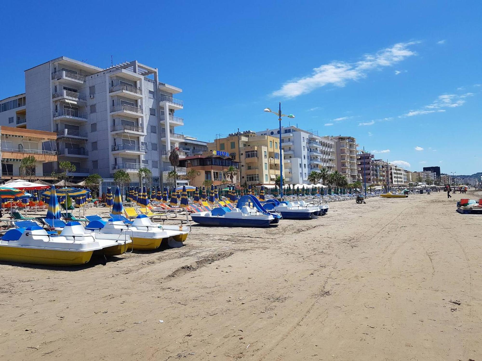 Sea View Apartments In Durres Exterior photo