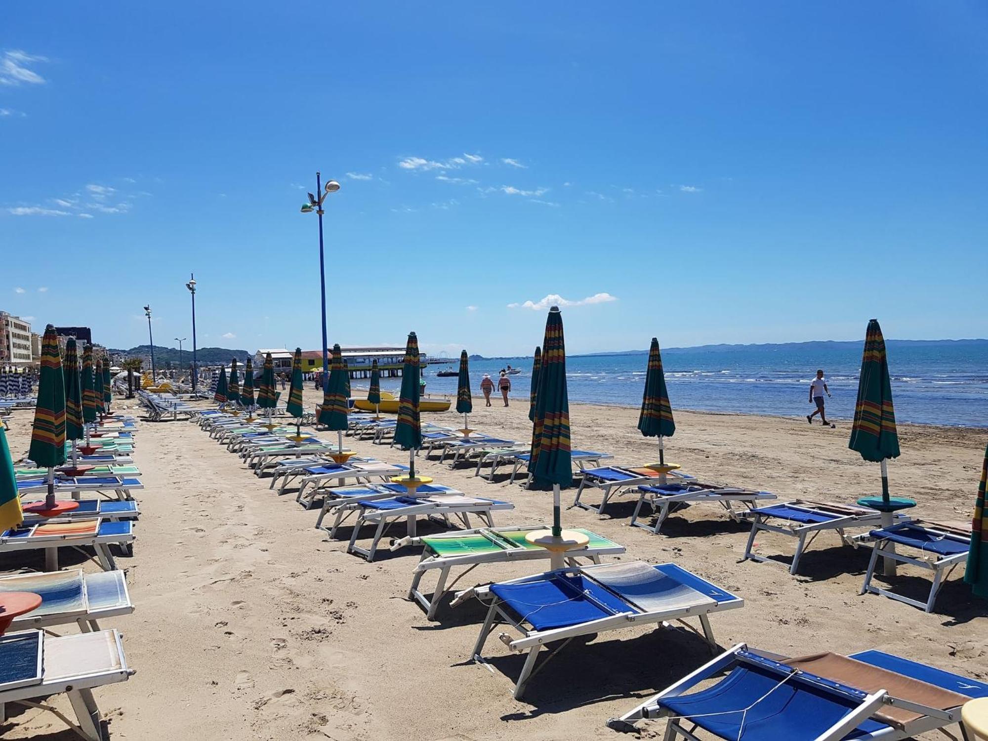 Sea View Apartments In Durres Exterior photo